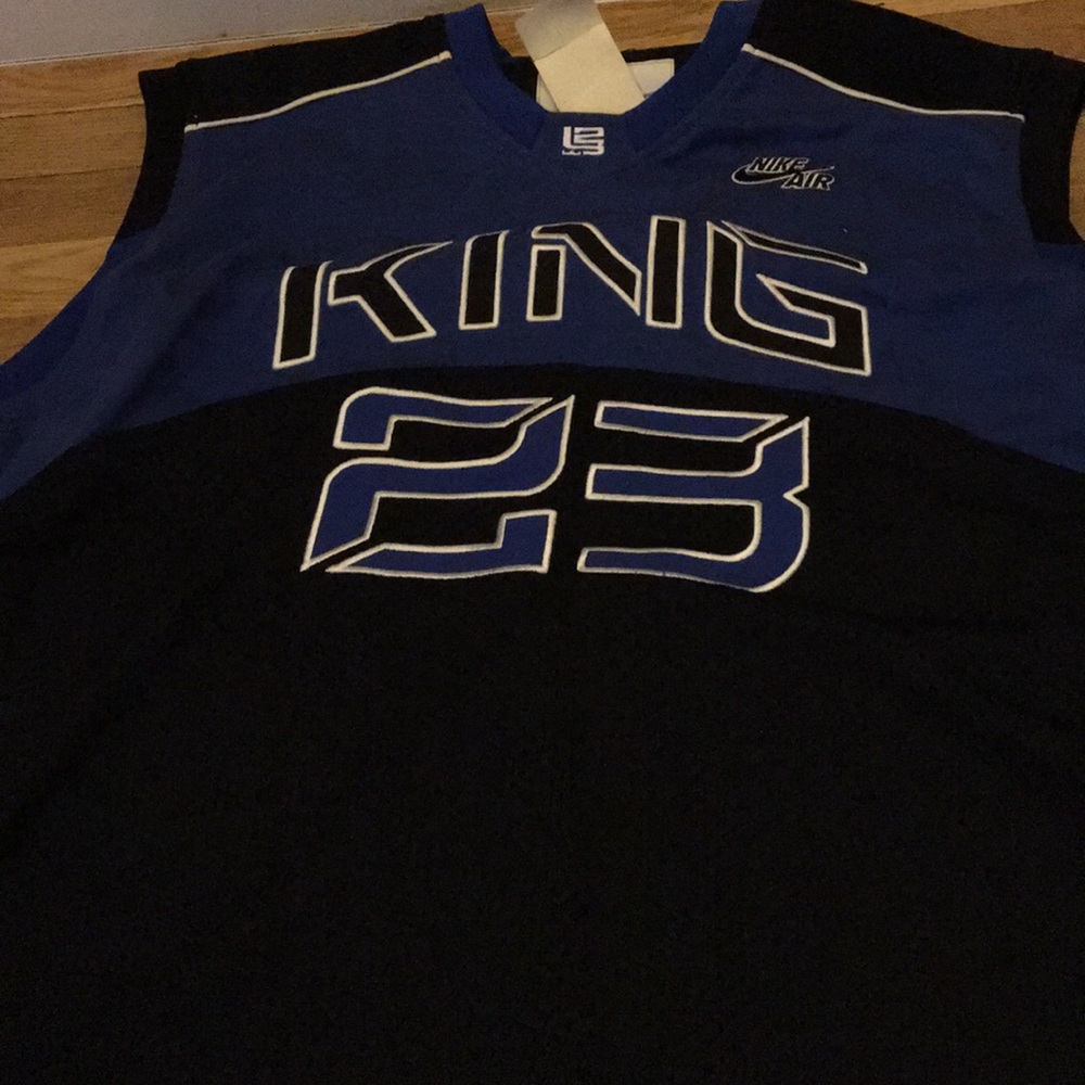 Jersey new with tag